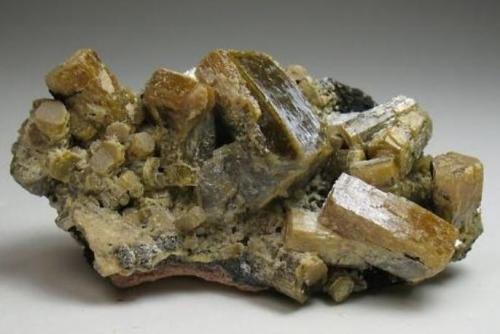 Vanadinita (variedad endlichita)<br />Touissit, Distrito Touissit, Provincia Jerada, Región Oriental, Marruecos<br />6,5 x 3 x 3 cm<br /> (Autor: Antonio Alcaide)