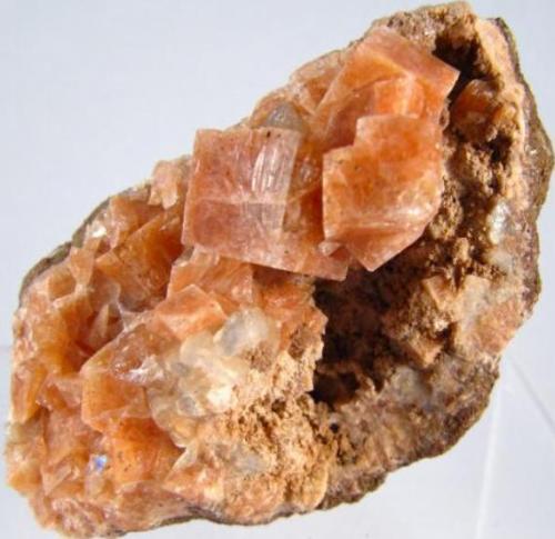 Chabazita-Ca<br />Wasson Bluff, Bay of Fundy, Parrsboro, Cumberland County, Nova Scotia, Canada<br />6 x 3,5 x 3 cm<br /> (Autor: Antonio Alcaide)