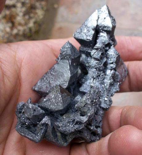 Hematites pseudo Magnetita (martita)<br />Volcán Payún Matru, Malargüe, Departamento Malargüe, Provincia Mendoza, Argentina<br />7 x 5,5 x 3,5 cm<br /> (Autor: Cristalino)