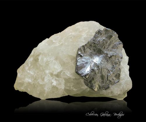 Molibdenita<br />Mina Moly Hill, La Motte, Abitibi RCM, Abitibi-Témiscamingue, Québec, Canadá<br />70 x 55 x  59 mm.<br /> (Autor: Rafael Galiana)