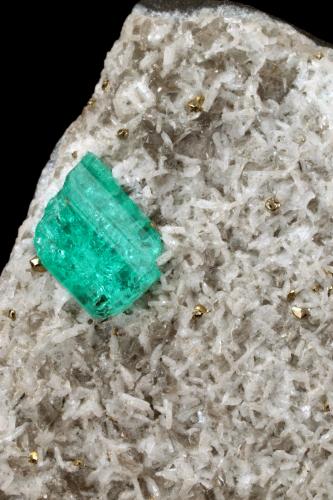 Beryl (variety emerald), Albite (variety cleavelandite), Pyrite<br />Chivor mining district, Municipio Chivor, Eastern Emerald Belt, Boyacá Department, Colombia<br />43x35x41mm, xl=10mm<br /> (Author: Fiebre Verde)