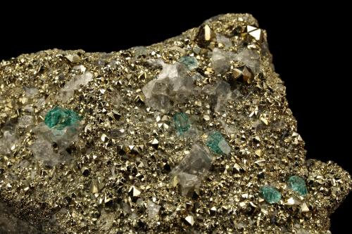 Beryl (variety emerald), Calcite, Pyrite<br />Chivor mining district, El Acuario Mine, Municipio Chivor, Eastern Emerald Belt, Boyacá Department, Colombia<br />92x41x52mm, main xl=4mm<br /> (Author: Fiebre Verde)