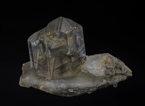 Calcite, Pyrite<br />Dalen-Kjørholt Mine, Kjørholt, Brevik, Porsgrunn, Telemark, Østlandet, Norway<br />5.0 x 3.5 x 4.1 cm<br /> (Author: am mizunaka)