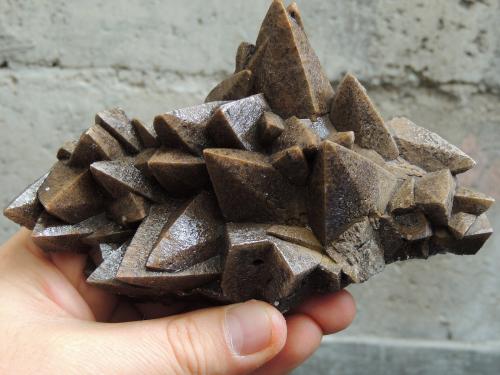 Calcita<br />Carmen Mine (El Carmen Mine), West Camp, Santa Eulalia District, Municipio Aquiles Serdán, Chihuahua, Mexico<br />14 x 9 x 4.5 centimetros<br /> (Autor: Ricardo Melendez)
