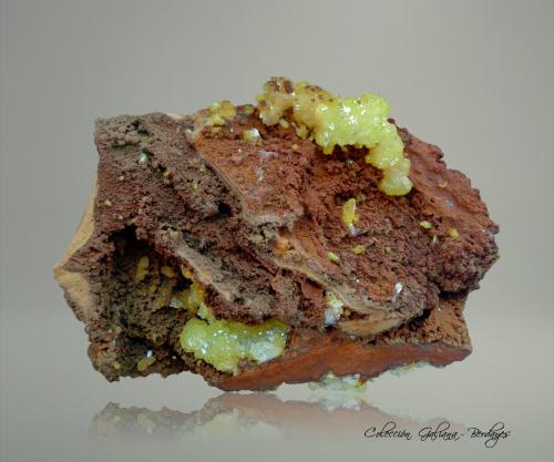 Adamita<br />Ojuela Mine, Mapimí, Municipio Mapimí, Durango, Mexico<br />95 x 70 x 36 mm.<br /> (Autor: Rafael Galiana)