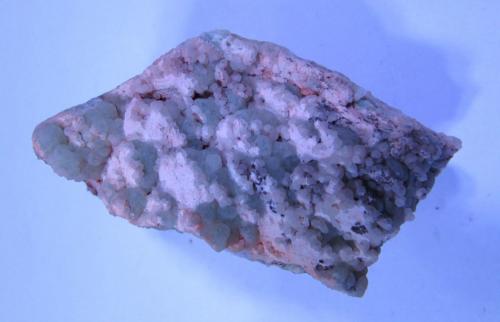 Fluorita.<br />Pedrera Berta, Turó de Can Domènech, Serra de Roques Blanques, Sant Cugat del Vallès-El Papiol, Comarca Vallès Occidental / Baix Llobregat, Barcelona, Cataluña / Catalunya, España<br />6 x 3''4 cm.<br /> (Autor: phrancko)