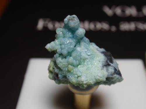Gibbsita<br />Prefectura autónoma Wenshan, Provincia Yunnan, China<br />15x15 mm<br /> (Autor: Ignacio)