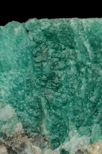 Beryl (variety emerald), Calcite, Pyrite<br />Gachalá mining district, Municipio Gachalá, Eastern Emerald Belt, Cundinamarca Department, Colombia<br />55x36x35mm, xl=24x20mm<br /> (Author: Fiebre Verde)