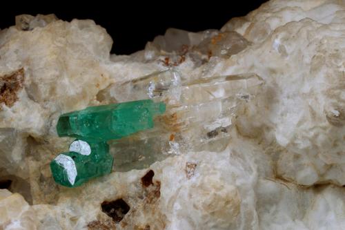 Beryl (variety emerald), Calcite, Quartz<br />Peñas Blancas Mine, Municipio San Pablo de Borbur, Western Emerald Belt, Boyacá Department, Colombia<br />105x130x50mm, largest xl=18mm<br /> (Author: Fiebre Verde)