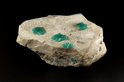 Beryl (variety emerald), Calcite, Dolomite, Pyrite<br />Chivor mining district, Municipio Chivor, Eastern Emerald Belt, Boyacá Department, Colombia<br />100x80x50mm, largest aggregate=17x13mm<br /> (Author: Fiebre Verde)