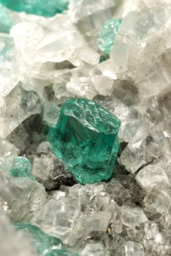 Beryl (variety emerald), Calcite, Dolomite, Pyrite<br />Chivor mining district, Municipio Chivor, Eastern Emerald Belt, Boyacá Department, Colombia<br />69x57x38mm, xls up to 10mm<br /> (Author: Fiebre Verde)