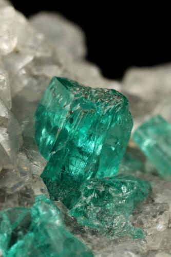 Beryl (variety emerald), Calcite, Dolomite, Pyrite<br />Chivor mining district, Municipio Chivor, Eastern Emerald Belt, Boyacá Department, Colombia<br />69x57x38mm, xls up to 10mm<br /> (Author: Fiebre Verde)