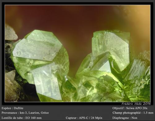 Duftite<br />Mina Km-3, Lavrion, Distrito minero Lavrion, Prefectura Attikí (Attica), Grecia<br />fov 1.5 mm<br /> (Author: ploum)