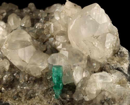 Beryl (variety emerald), Calcite, Pyrite<br />La Pita mining district, Municipio Maripí, Western Emerald Belt, Boyacá Department, Colombia<br />140x75x80mm, xls=16 & 10mm<br /> (Author: Fiebre Verde)