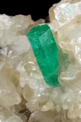 Beryl (variety emerald), Calcite, Dolomite<br />Coscuez mining district, Municipio San Pablo de Borbur, Western Emerald Belt, Boyacá Department, Colombia<br />90x90x80mm, xls=14 & 18mm<br /> (Author: Fiebre Verde)