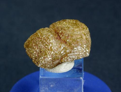 Diamond<br />Miba Mine, Mbuji Mayi (Bakwanga), Kasaï Oriental, Democratic Republic of the Congo (Zaire)<br />15 x 11 x 10 mm<br /> (Author: GneissWare)