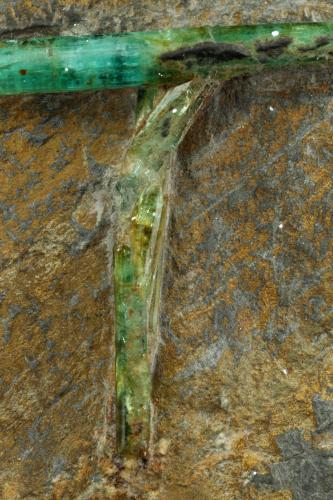 Beryl (variety emerald)<br />Chivor mining district, Municipio Chivor, Eastern Emerald Belt, Boyacá Department, Colombia<br />46x78x24mm, longest xl=31mm<br /> (Author: Fiebre Verde)