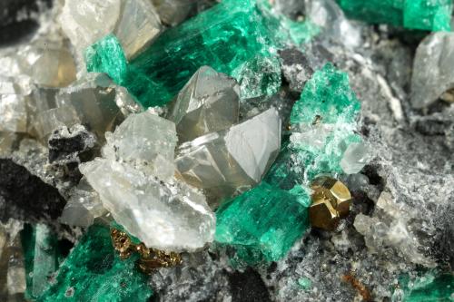 Beryl (variety emerald), Calcite, Dolomite, Pyrite<br />La Pita mining district, Municipio Maripí, Western Emerald Belt, Boyacá Department, Colombia<br />98x83x35mm, longest xl=20mm<br /> (Author: Fiebre Verde)
