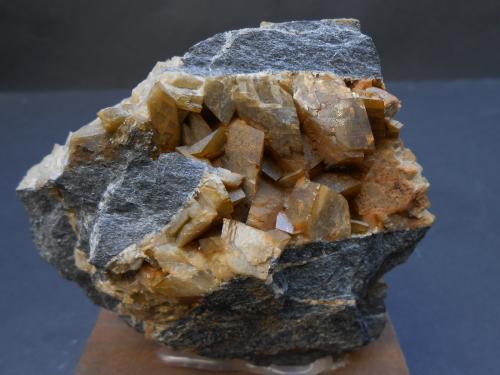 Siderita<br />Probadora Mine (De La Estrella Mines), Güéjar Sierra, Comarca Vega de Granada, Granada, Andalusia, Spain<br />9,5 x 8 x 3,5 cm<br /> (Autor: Antonio Alcaide)