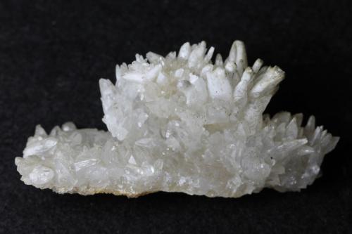 Calcita<br />Mines Can Palomeres, Malgrat de Mar, Comarca Maresme, Barcelona, Cataluña / Catalunya, España<br />7 x 3 x 3 cm<br /> (Autor: karbu8)