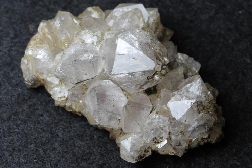 Cuarzo<br />Mina Matagalls (Minas de Sant Marçal), Sant Marçal, Viladrau, Comarca Osona, Gerona / Girona, Cataluña / Catalunya, España<br />6 x 4 x 3 cm<br /> (Autor: karbu8)