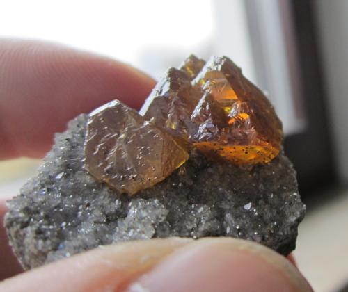 Sphalerite<br />Dzhezkazgan, Región Karaganda, Kazajstán<br />Specimen size 4 cm, largest sphalerite crystal 1.5 cm<br /> (Author: Tobi)