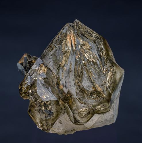 Quartz (variety smoky quartz)<br />Smoky Mountain Crystal Mine, Ashland, Schuylkill County, Pennsylvania, USA<br />5.0 x 4.7 cm<br /> (Author: am mizunaka)