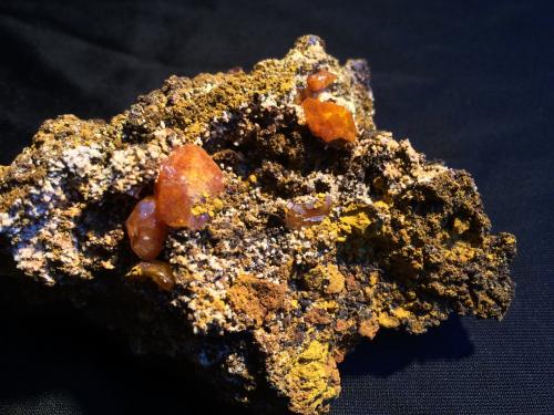 Wulfenite<br />Mina Erupción (Mina Ahumada), Sierra de Los Lamentos, Municipio Ahumada, Chihuahua, México<br />95 X 75 X 45 mm<br /> (Author: Robert Seitz)