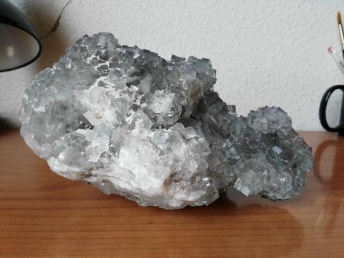 Fluorita<br />La Viesca Mine, <i>Galería 49</i> pocket, La Collada mining area, Huergo, Siero, Comarca Oviedo, Principality of Asturias (Asturias), Spain<br />22 cm x 20 cm<br /> (Autor: Javi Llamazares)