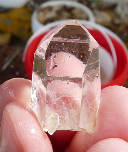 Quartz<br />Ceres, Warmbokkeveld Valley, Ceres, Valle Warmbokkeveld, Witzenberg, Cape Winelands, Western Cape Province, South Africa<br />Fingers for size<br /> (Author: Pierre Joubert)