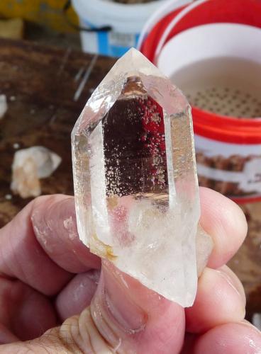 Quartz<br />Ceres, Warmbokkeveld Valley, Ceres, Valle Warmbokkeveld, Witzenberg, Cape Winelands, Western Cape Province, South Africa<br />Fingers for size<br /> (Author: Pierre Joubert)