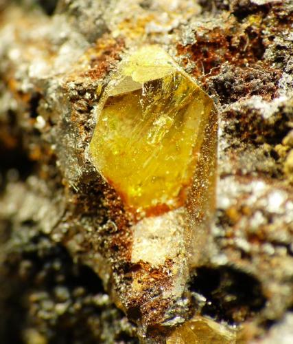 Quartz<br />Ceres, Warmbokkeveld Valley, Ceres, Valle Warmbokkeveld, Witzenberg, Cape Winelands, Provincia Occidental del Cabo, Sudáfrica<br />F.O.V approximately 15 mm<br /> (Author: Pierre Joubert)