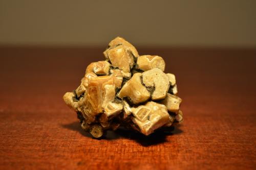 Vanadinita arsenical y Mottramita<br />Pozo IX (Puit IX), Touissit, Distrito Touissit, Provincia Jerada, Región Oriental, Marruecos<br />5,60x5,10x4,10 cm.<br /> (Autor: Gonzalo Sáez)