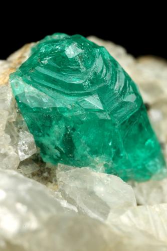 Beryl (variety emerald), Calcite, Pyrite<br />Chivor mining district, Municipio Chivor, Eastern Emerald Belt, Boyacá Department, Colombia<br />35x23x20mm, xl=9mm<br /> (Author: Fiebre Verde)