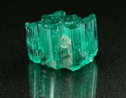 Beryl (variety emerald), Dolomite<br />Chivor mining district, Municipio Chivor, Eastern Emerald Belt, Boyacá Department, Colombia<br />17x11x11mm<br /> (Author: Fiebre Verde)