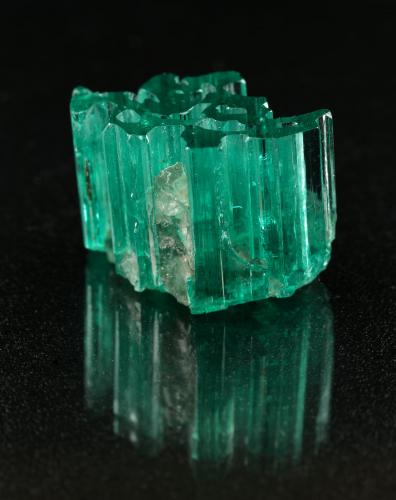 Beryl (variety emerald), Dolomite<br />Chivor mining district, Municipio Chivor, Eastern Emerald Belt, Boyacá Department, Colombia<br />17x11x11mm<br /> (Author: Fiebre Verde)