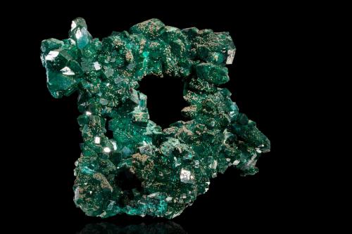Dioptase with Fornacite<br />Democratic Republic of the Congo (Zaire)<br />11,5	x	5,0	x	11,5	cm<br /> (Author: MIM Museum)