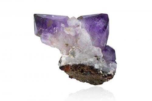 Quartz (variety amethyst)<br />Fengjiashan Mine, Edong, Daye, Huangshi Prefecture, Hubei Province, China<br />9,5	x	3,5	x	7,5	cm<br /> (Author: MIM Museum)