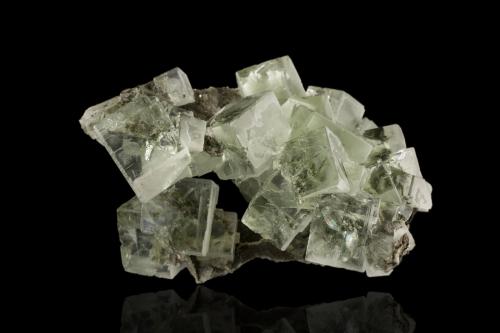 Fluorite with Quartz<br />Taiping Mine, Xianghualing Sn-polymetallic ore field, Linwu, Chenzhou Prefecture, Hunan Province, China<br />19,0	x	17,0	x	10,0	cm<br /> (Author: MIM Museum)