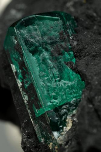 Beryl (variety emerald)<br />Muzo mining district, Western Emerald Belt, Boyacá Department, Colombia<br />37x20x32mm, xls=10 & 7.5mm<br /> (Author: Fiebre Verde)