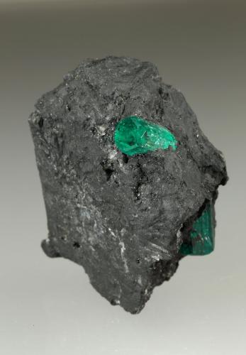 Beryl (variety emerald)<br />Muzo mining district, Western Emerald Belt, Boyacá Department, Colombia<br />37x20x32mm, xls=10 & 7.5mm<br /> (Author: Fiebre Verde)