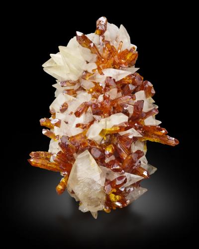 Orpiment and Calcite<br />Mina Jiepaiyu (Mina Shimen), Shimen County, Prefectura Changde, Hunan, China<br />23,0	x	16,0	x	10,5	cm<br /> (Author: MIM Museum)