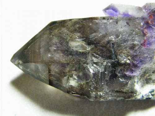 Quartz (variety amethyst)<br />Goboboseb Mountains, Brandberg area, Erongo Region, Namibia<br />40x70mm<br /> (Author: Heimo Hellwig)