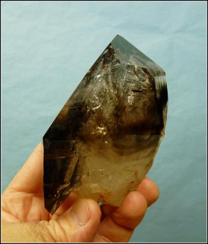 Quartz<br />Montes Goboboseb, Zona Brandberg, Región Erongo, Namibia<br />114 x 72 x 69 mm<br /> (Author: Pierre Joubert)