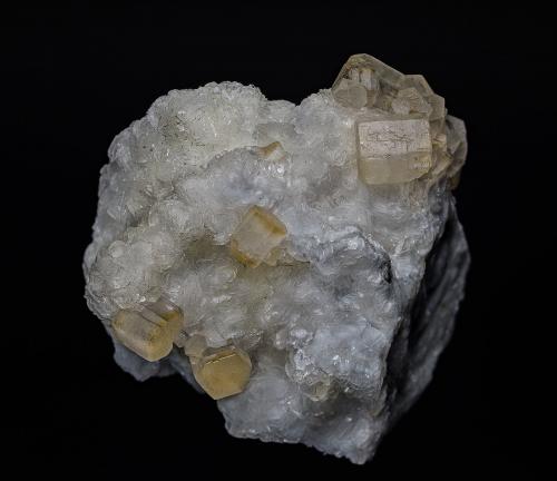 Strontianite<br />Oberdorf an der Laming, Valle Laming, Bruck an der Mur, Estiria/Steiermark, Austria<br />4.6 x 4.9 cm<br /> (Author: am mizunaka)