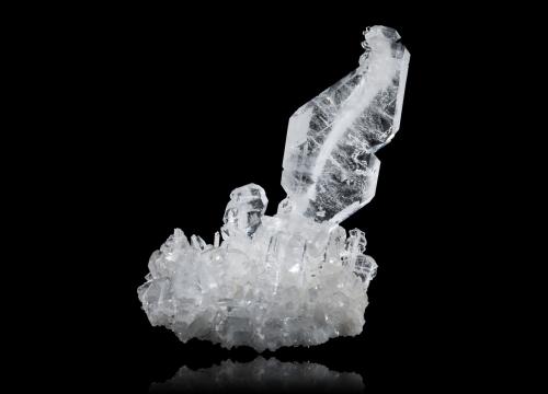Quartz<br />Dara Ismael Khan District, South Waziristan, Khyber Pakhtunkhwa Province, Pakistan<br />9,5	x	10,0	x	11,0	cm<br /> (Author: MIM Museum)