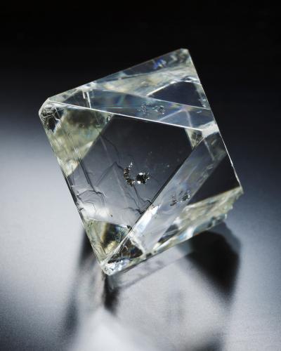 Diamond<br />Udachnaya-Vostochnaya pipe, Daldyn, Daldyn-Alakit, Sakha Republic (Yakutia), Russia<br />2,5	x	1,9	x	1,9	cm<br /> (Author: MIM Museum)