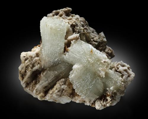 Pectolite<br />Jeffrey Mine, Asbestos, Les Sources RCM, Estrie, Québec, Canada<br />8,5	x	7,0	x	6,0	cm<br /> (Author: MIM Museum)