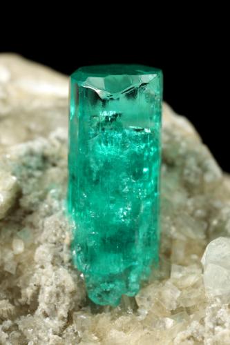 Beryl (variety emerald), Albite (variety cleavelandite), Dolomite, Pyrite<br />Chivor mining district, Municipio Chivor, Eastern Emerald Belt, Boyacá Department, Colombia<br />58x28x42mm, xl=11x4.5mm<br /> (Author: Fiebre Verde)