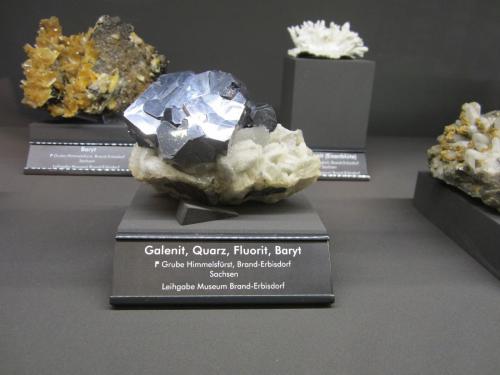 Galena with Quartz, Fluorite and Barite<br />Mina Himmelsfürst, Brand-Erbisdorf, Distrito Freiberg, Erzgebirgskreis, Sajonia/Sachsen, Alemania<br />Specimen size 11 cm<br /> (Author: Tobi)